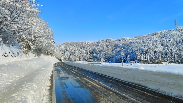 雪の道路